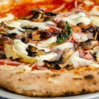 Pizza Capricciosa - Panuozzo e Pizza da Tina Capaccio