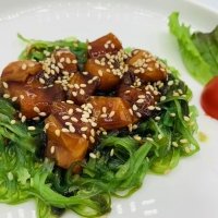 Wakame Salmon - Ikura Sushi Sorrento