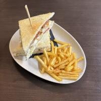 CLUB SANDWICH POLLO - ANTICA VINERIA AVANGUARDISTA