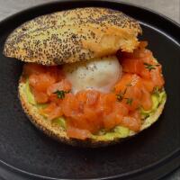 AVOCADO BAGEL TOAST - ANTICA VINERIA AVANGUARDISTA