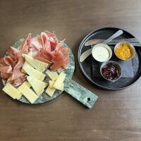 SELEZIONE DI SALUMI E FORMAGGI - ANTICA VINERIA AVANGUARDISTA