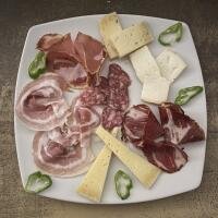 Antipasto salumi e formaggi - Borgo Contea