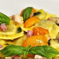 Raviolo alla caprese - Borgo Contea