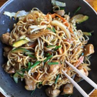 Yakisoba di pollo - Sushi Restaurant