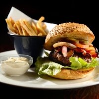 Mr Trumph Burger - Monréal Lounge&BurgerBar