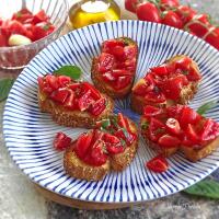 bruschetta al pomodoro - Nicolosi Tavoli