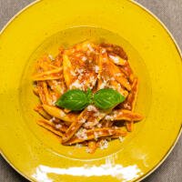 Cortecce con Salsiccia, Melanzane, pomodoro e Scamorza di Bufala Affumicata - PrimeQuerce Menù