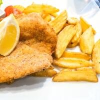 COTOLETTA DI POLLO CON PATATINE FRITTE - Gusto Agropoli