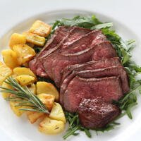 controfiletto 250g con patate al forno - Gusto Agropoli