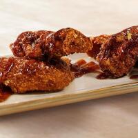 STRACCETTI DI POLLO FRITTI MARINATI IN SALSA BBQ E IMPANATI NEI NACHOS - Ode al pane