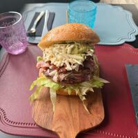 Pedro - Hamburgeria 82