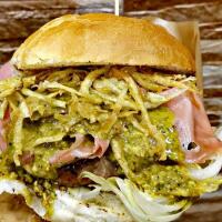 Thiago - Hamburgeria 82