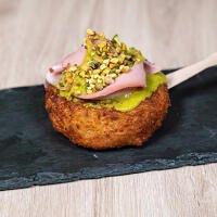 Frittatina pistacchio di bronte e mortadella - Paravì Pizzeria