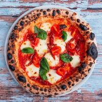 Vesuviana - Mani in pasta Borello