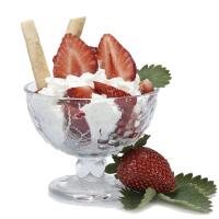 Coppa di fragole con panna - Giza Caffè Gelateria molfetta