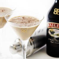 Caffè espresso shakerato con Baileys - Giza Caffè Gelateria molfetta
