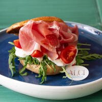 Parma Bagel - Alci Condividi il Momento