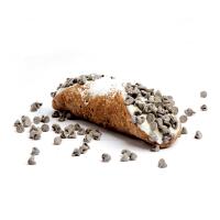 Cannoli con la ricotta e gocce di cioccolato - Il caseificio della masseria d'Elia
