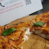 Calzone Ripieno Napoletano - Pizzeria T'Impasto