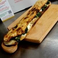 Panuozzo Salsiccia e Friarielli - Pizzeria T'Impasto