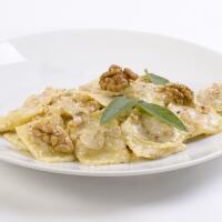 Ravioli speck e radicchio - Risto Macelleria Passini