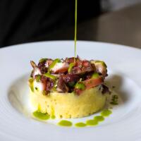 Tortino di patate, polpo e olive taggiasche - Ristorante tre gufi