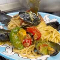 GNOCCHETTI CON COZZE  PEPERONCINI VERDI E DATTERINI - Lido Santa Maria