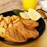 Cotoletta con patate fritte - Chalet Malibu