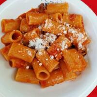 Mezze maniche alla Amatriciana - Chalet Malibu