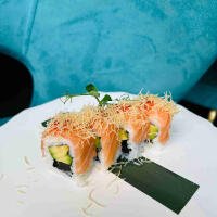 U17 - URAMAKI SALMON PRUNE 4PZ - Z9 Sushi Pozzuoli