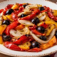 Peperoni al forno con cipolla e olive - Minuetti LAB