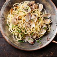 Spaghetti con Vongole - Ristorante Pizzeria Antica Marina
