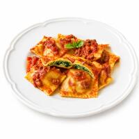Ravioli ricotta e spinaci al ragù - Agriturismo la Tinaia
