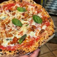 Pizza Parmigiana - Rifugio Steakhouse