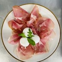 Prosciutto di Parma e Bufala - Divino Ristorante Vineria