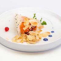 139.- Temaki salmon almonds - Leon D'Oro Sushi - Cassola
