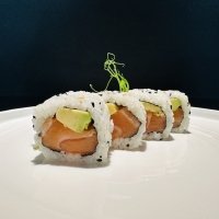 Salmon avocado 8pz - Umaki Salerno